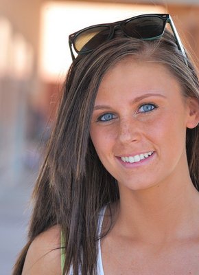 Шалунья искупалась в фонтане